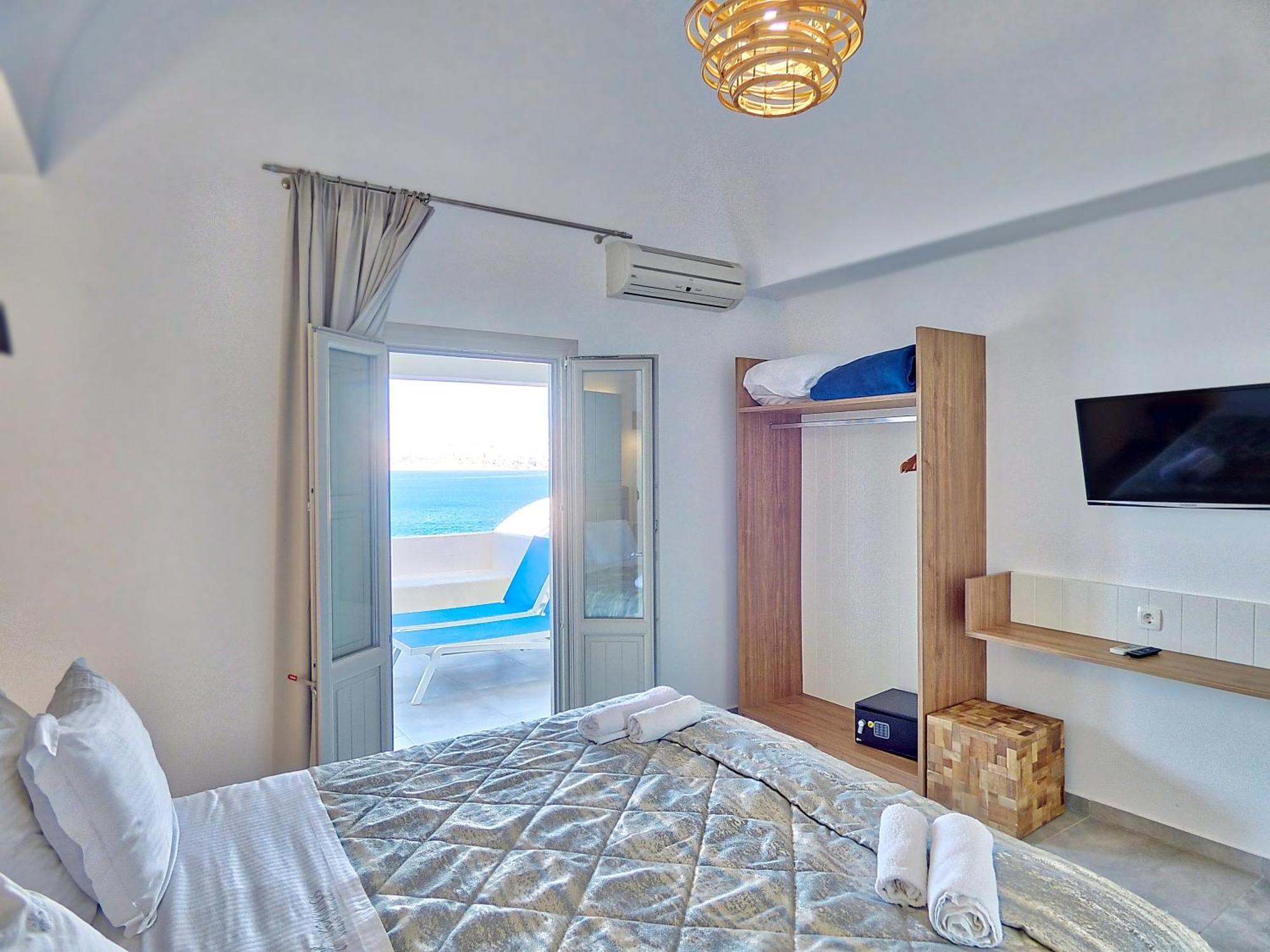 Kokkinos Akrotiri (Santorini)