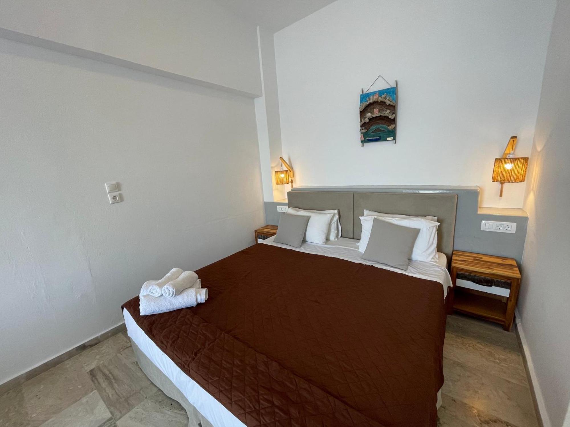 Kokkinos Akrotiri (Santorini)