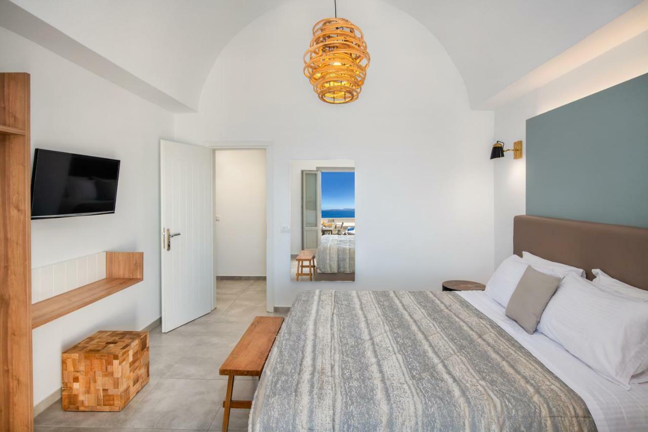 Kokkinos Akrotiri (Santorini)